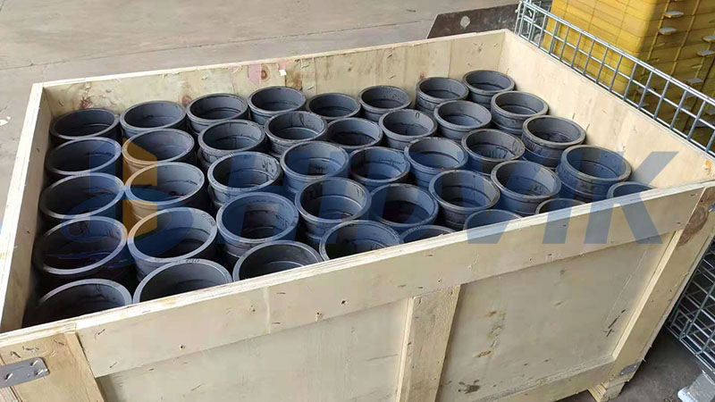 Export to Japan: wear plate and fixed seat