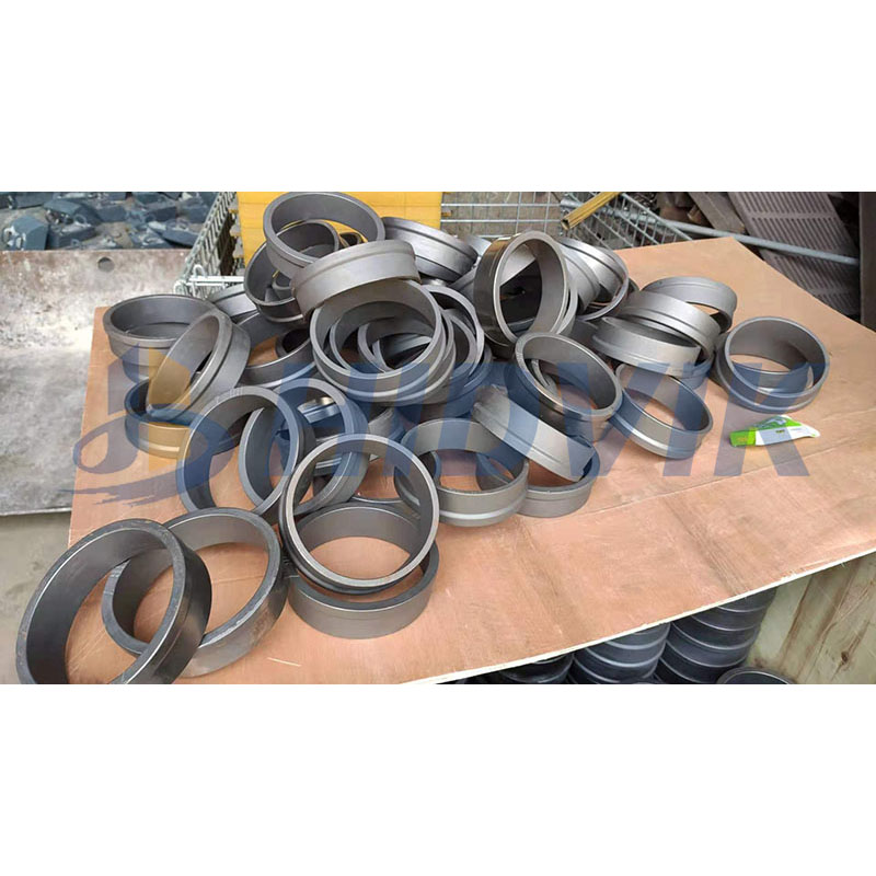 High chromium castings